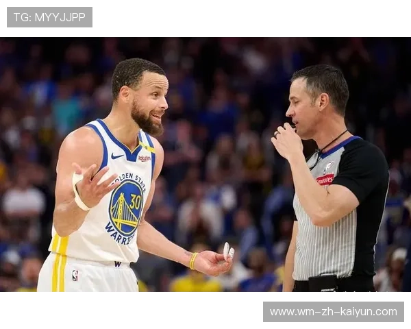 勇士压哨战胜快船，东部决赛中库里连续抢断建功，勇士对快船库里半场压哨