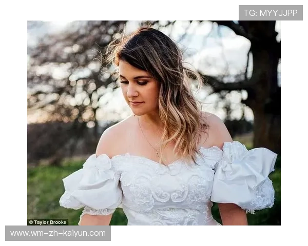 字母哥与母亲同框照片感动千万网友