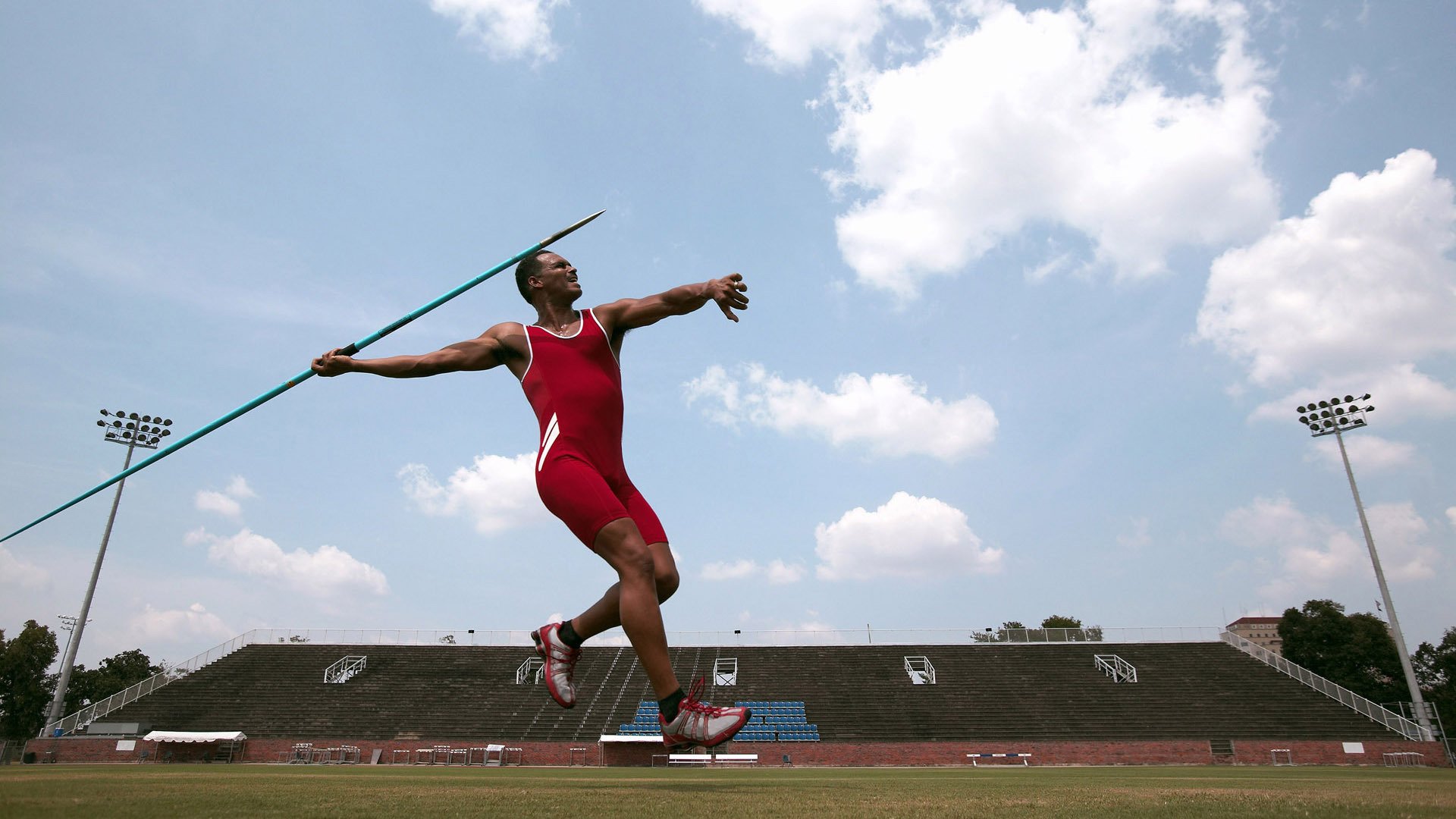 塞尔·拉恩：凭借精准的跑位和快速的脚步，他总能给全黑队带来意外惊喜