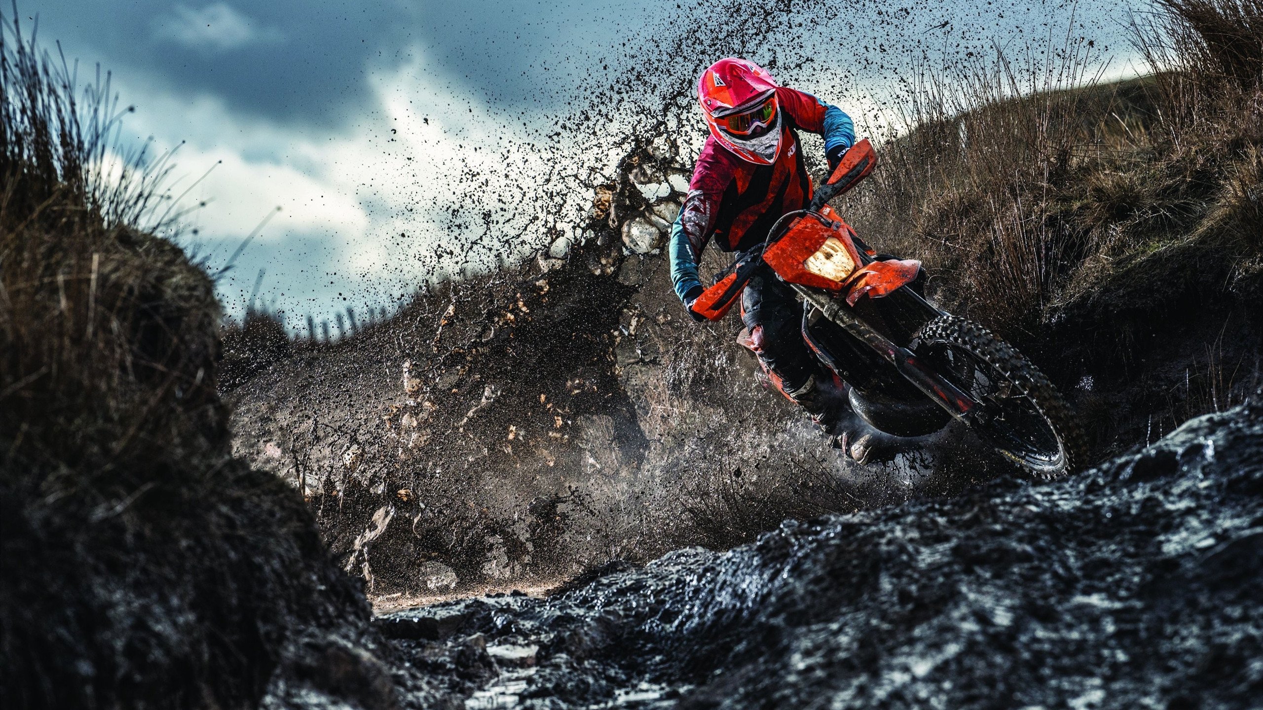 德甲节奏不断：攻守转换瞬间精彩纷呈！，足球德甲